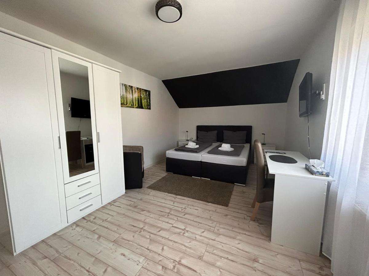 Hotel Hasselberg ไคเซอร์สเลาเทิร์น ภายนอก รูปภาพ