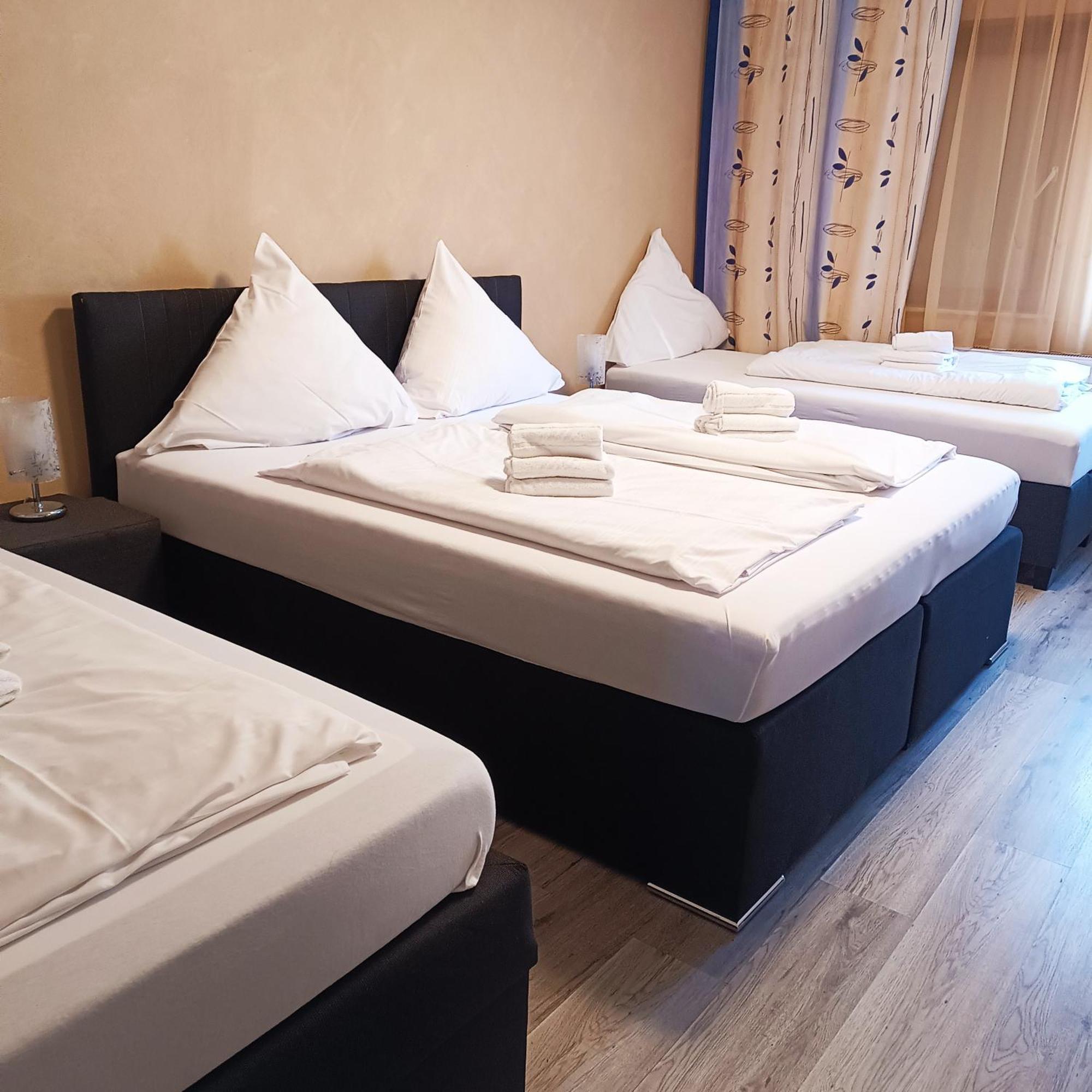 Hotel Hasselberg ไคเซอร์สเลาเทิร์น ภายนอก รูปภาพ