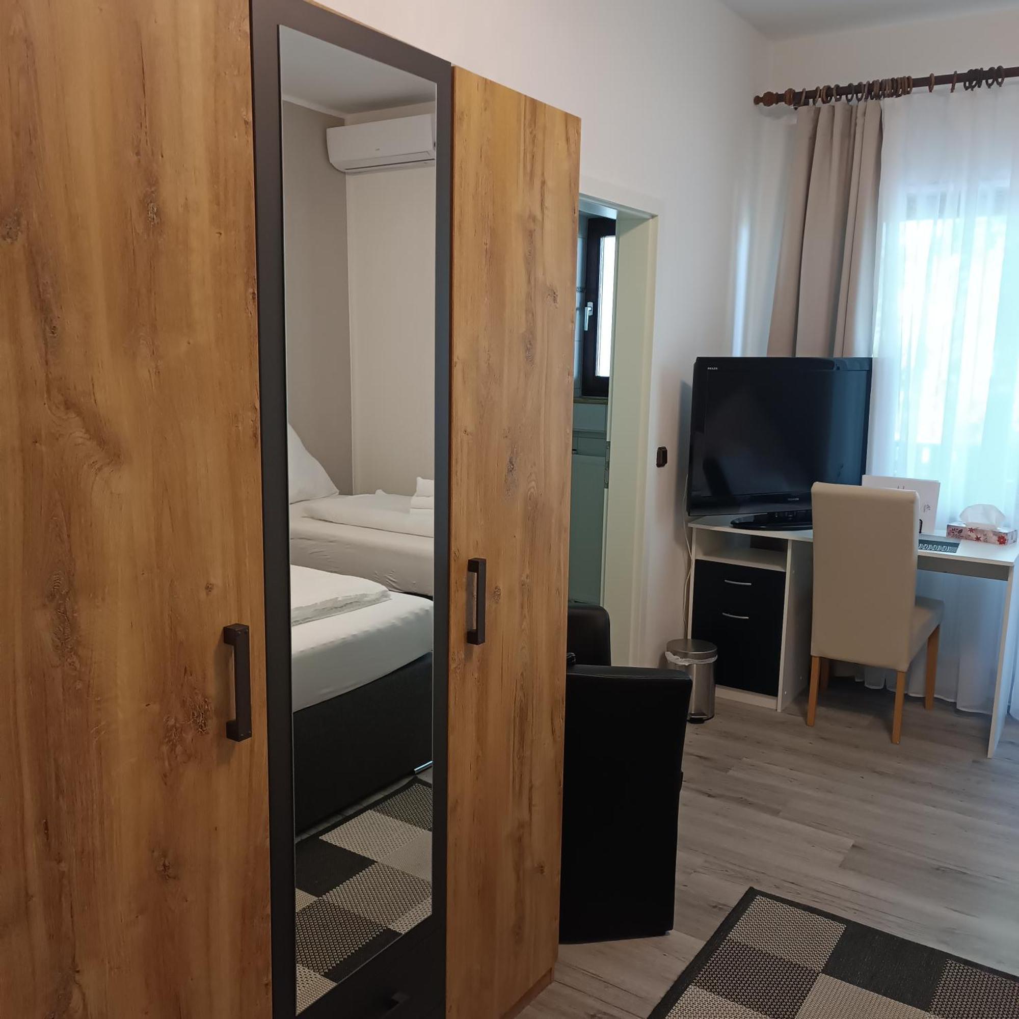 Hotel Hasselberg ไคเซอร์สเลาเทิร์น ภายนอก รูปภาพ