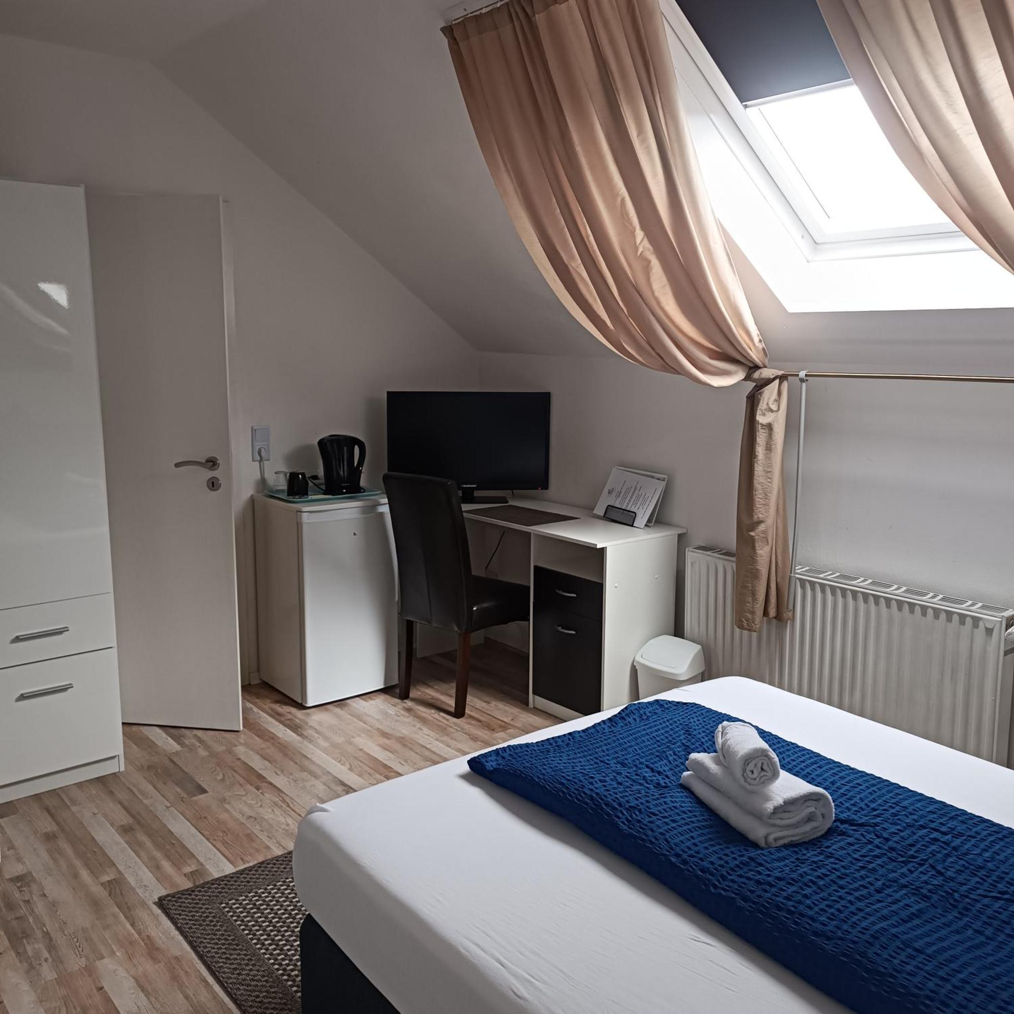Hotel Hasselberg ไคเซอร์สเลาเทิร์น ภายนอก รูปภาพ