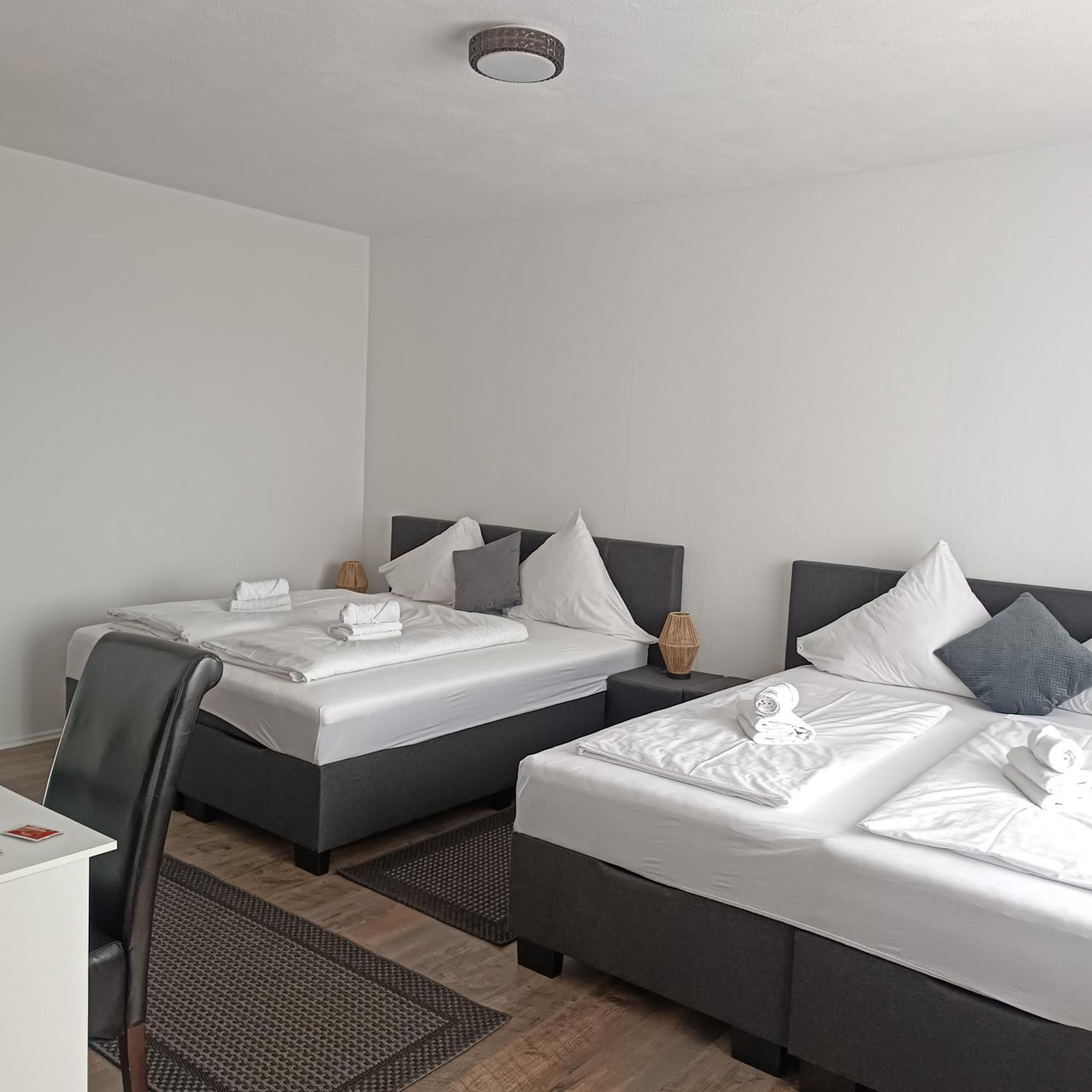 Hotel Hasselberg ไคเซอร์สเลาเทิร์น ภายนอก รูปภาพ