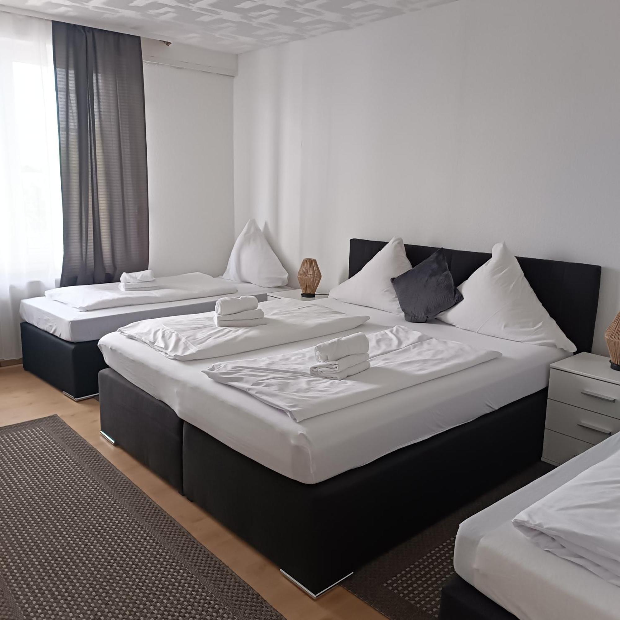 Hotel Hasselberg ไคเซอร์สเลาเทิร์น ภายนอก รูปภาพ